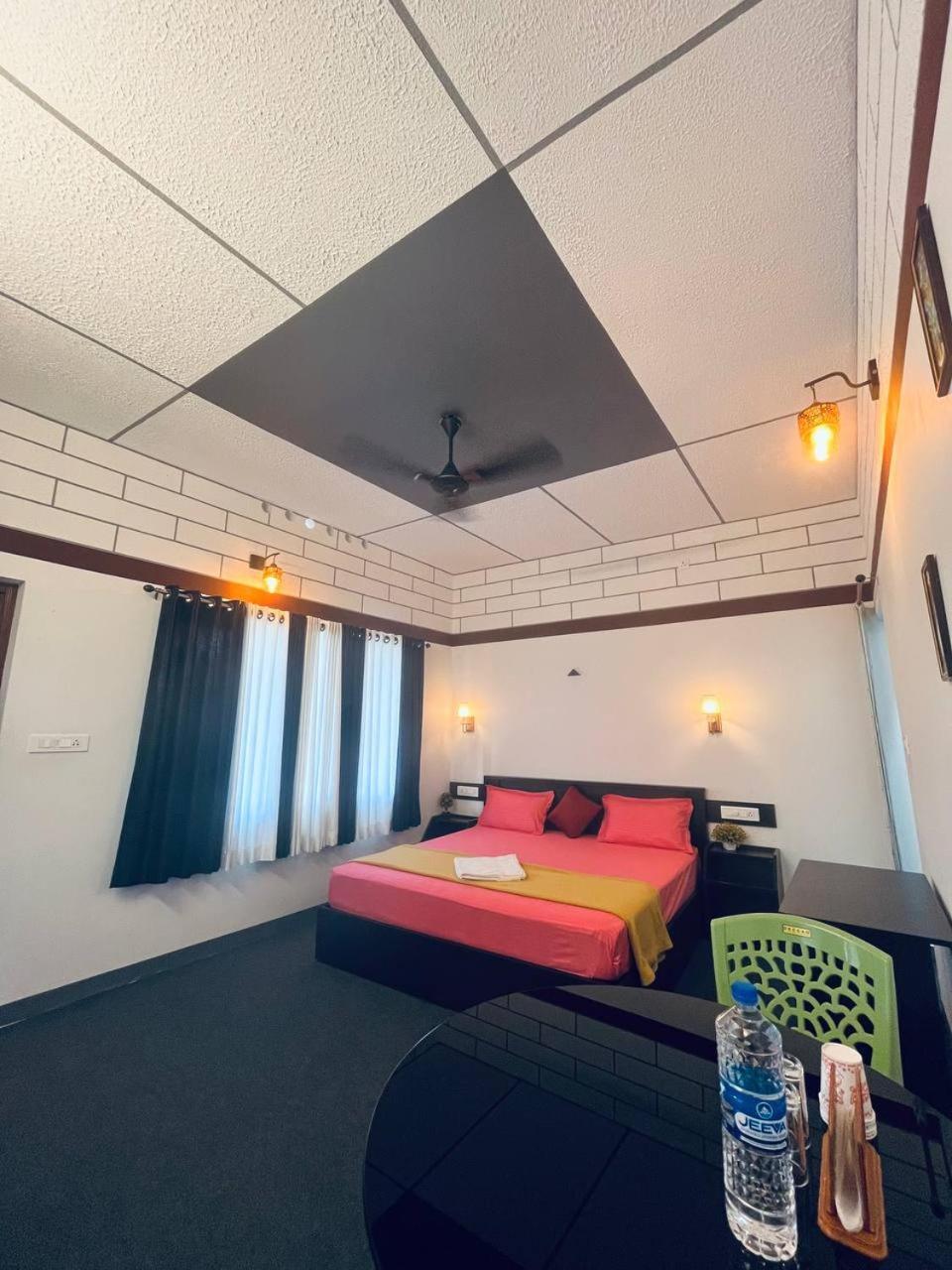 Linn View Home Stay Munnar Quarto foto